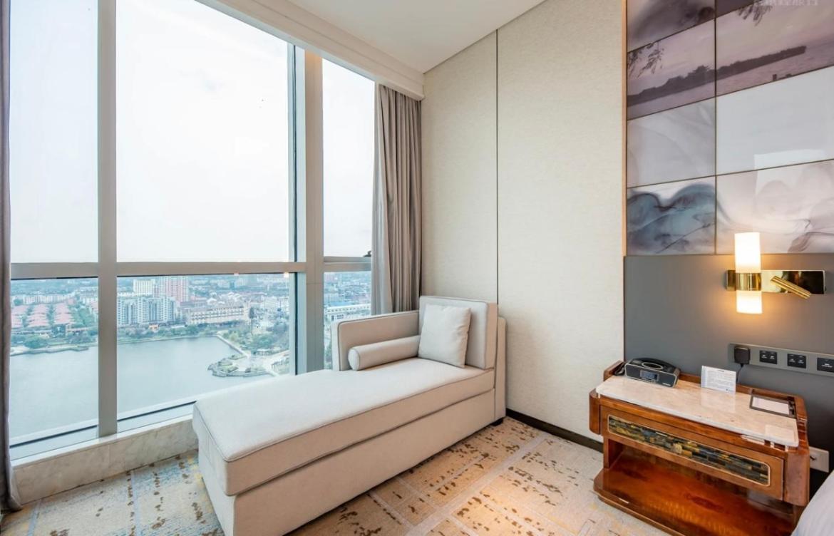 מלון Xinta Wyndham Grand Suzhou Fenhu מראה חיצוני תמונה